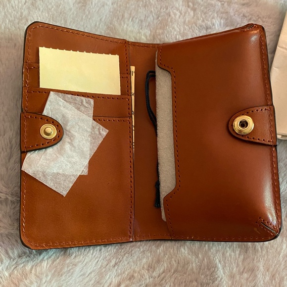 Dooney & Bourke Slim Phone Case in Smoke Grey ZR022 NWT - Picture 11 of 16